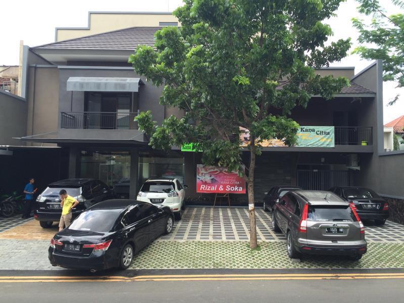 Kana Citra Guesthouse Surabaya Exterior photo